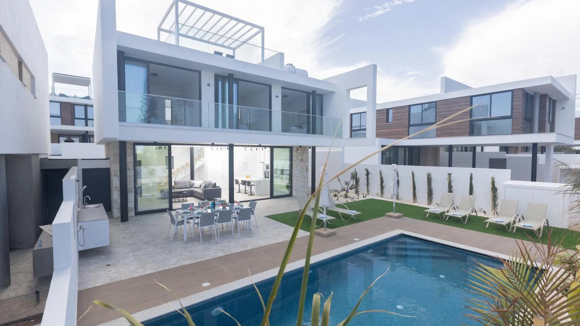 Aqua Pearl Villas Protaras