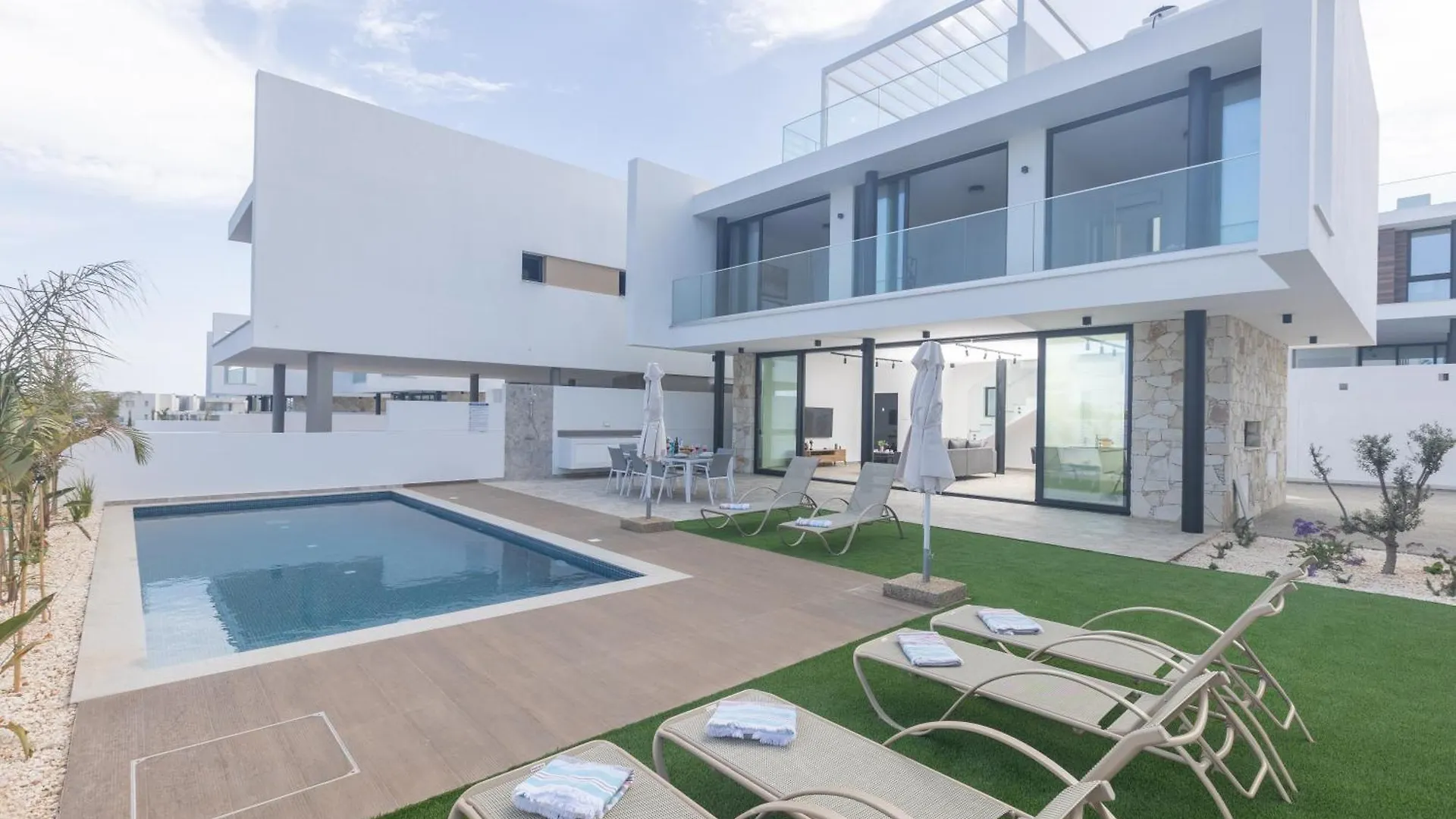 Aqua Pearl Villas Protaras
